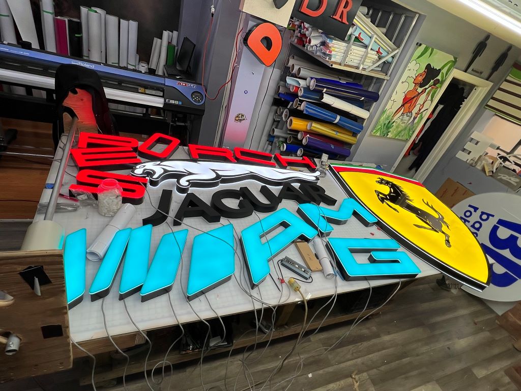 Dealership Sign, LEDs
