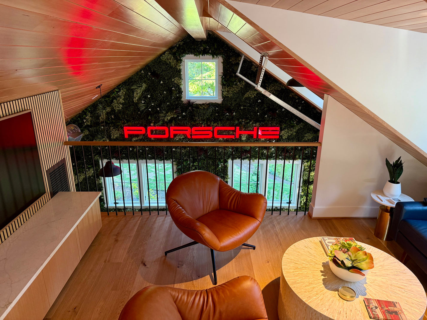 Dealership Sign, LEDs