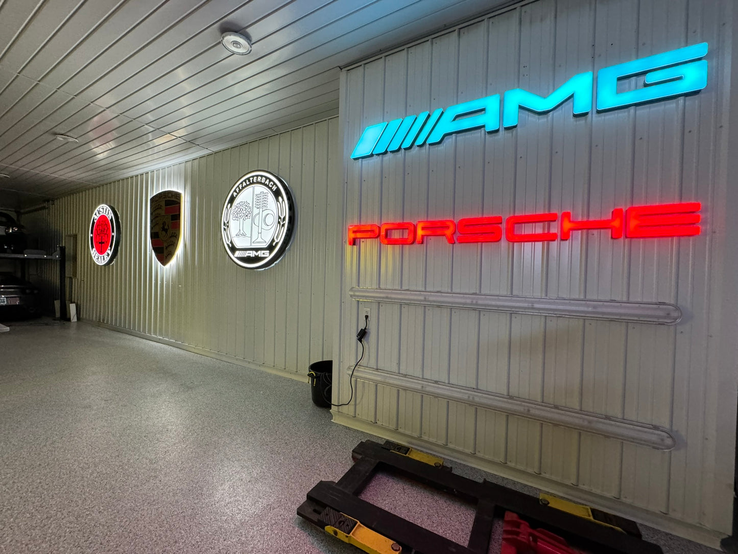 Dealership Sign, LEDs